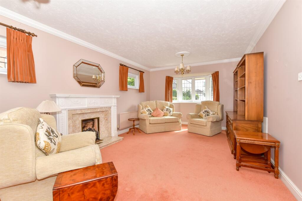 Main image of property: Glebe Park Avenue, Havant, Hampshire