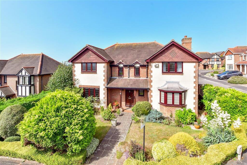 Main image of property: Glebe Park Avenue, Havant, Hampshire