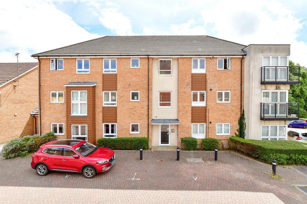Main image of property: Shearer Close, Havant, Hampshire