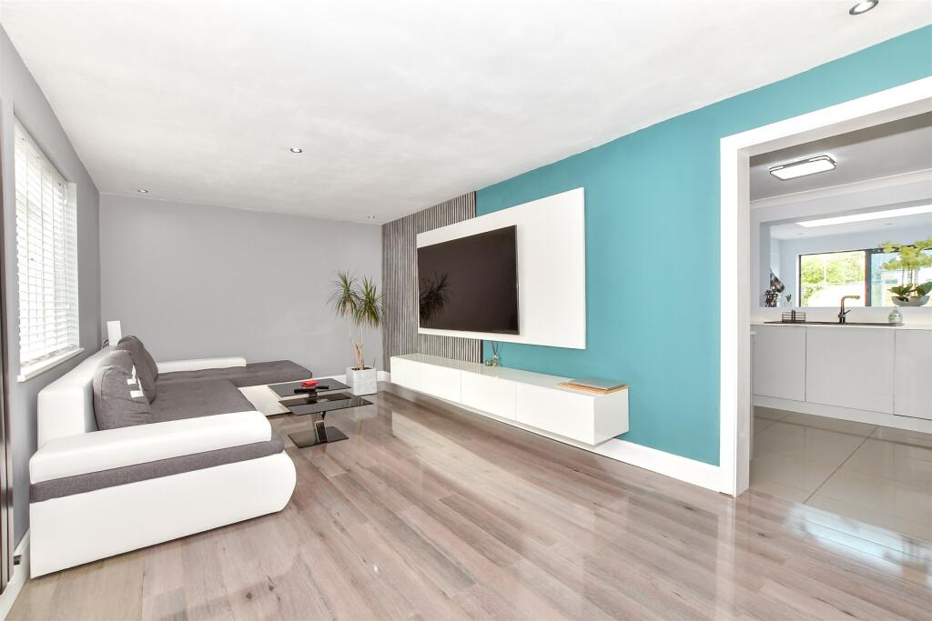 Main image of property: Newbarn Road, Havant, Hampshire