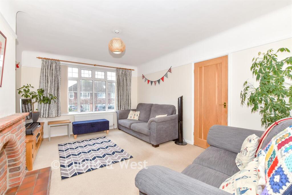 Main image of property: Penk Ridge, Havant, Hampshire