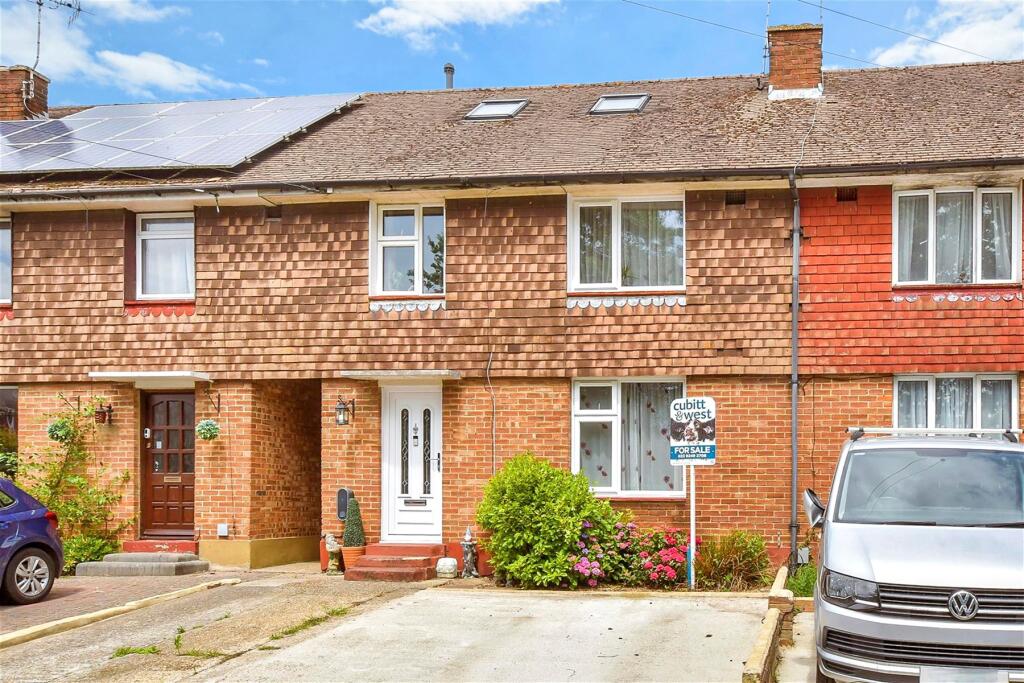 Main image of property: St. Christopher's Road, Havant, Hampshire