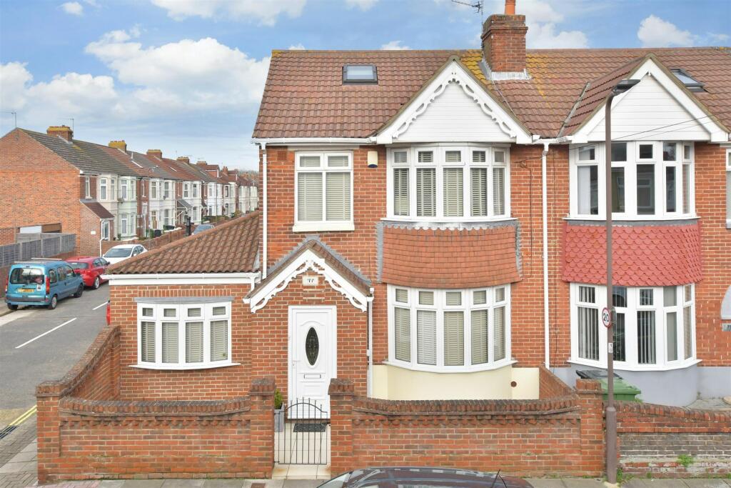 3 bedroom end of terrace house for sale in Stride Avenue, Copnor, Portsmouth, Hampshire, PO3