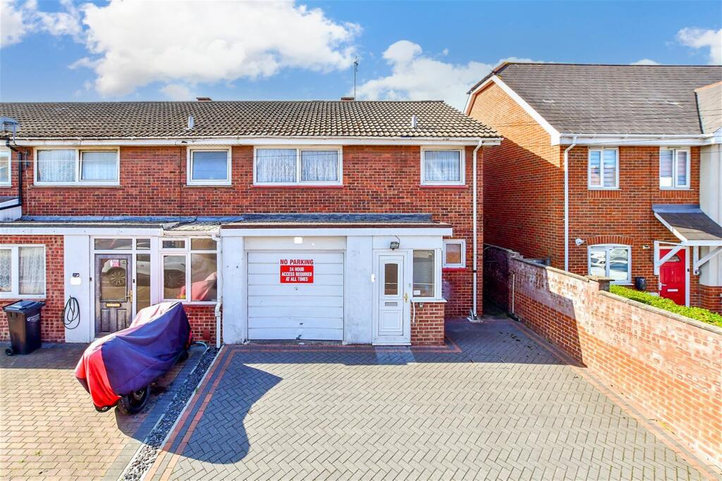 Main image of property: Kendal Avenue, Portsmouth, Hampshire