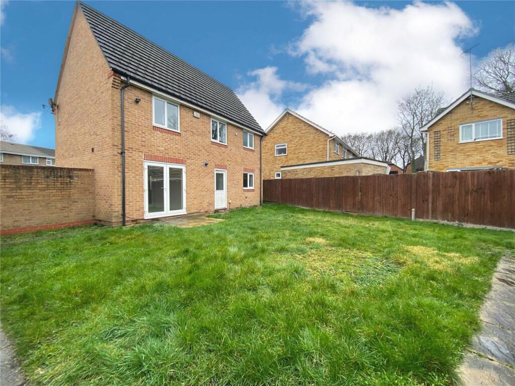 3 bedroom detached house for sale in Sandy Lane, Farnborough, Hampshire