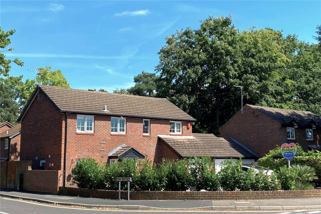 Main image of property: Fleet Road, Farnborough, Hampshire, GU14