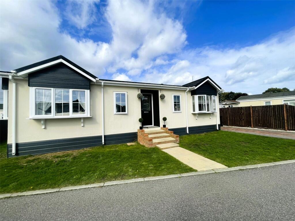 Main image of property: Hill Corner Farm Park, Sandy Lane, Farnborough, Hampshire, GU14