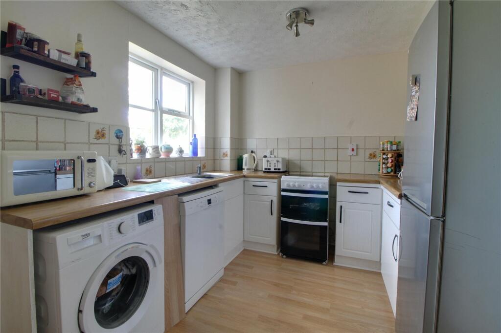 4 bedroom detached house for sale in Morton Close, Frimley, Camberley