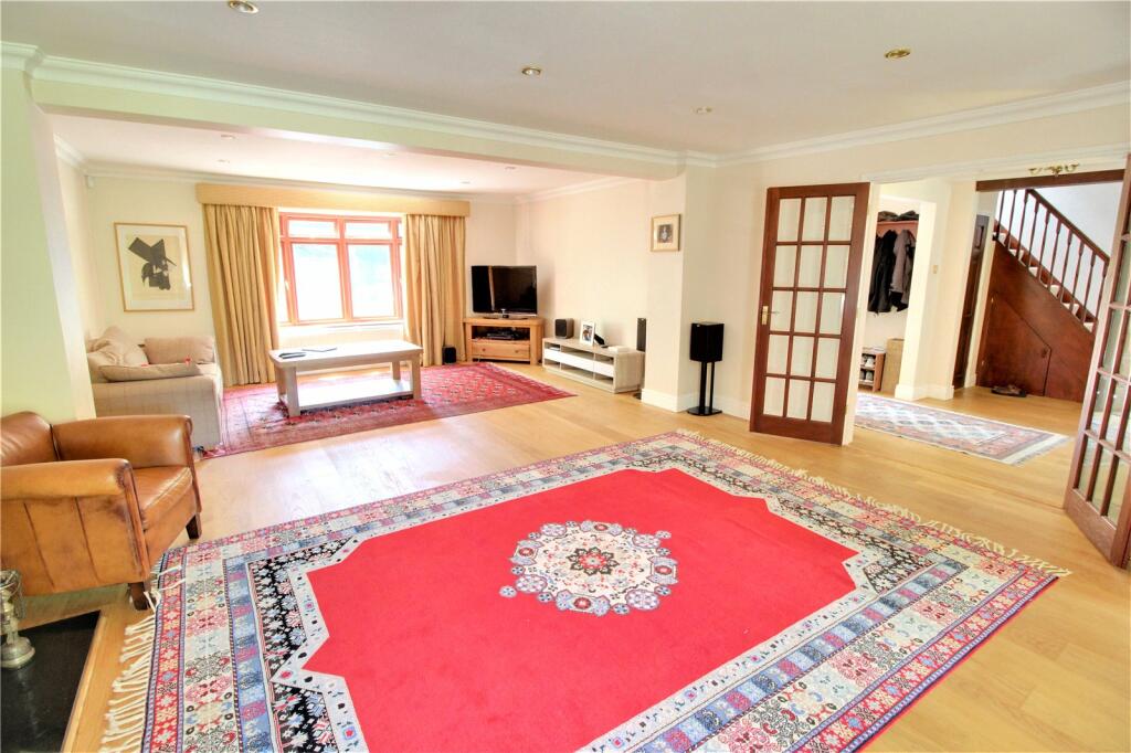 5 bedroom detached house for sale in Pine Avenue, Camberley, Surrey, GU15
