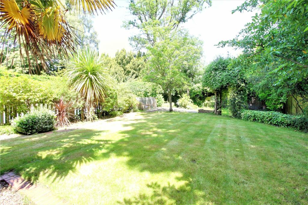 5 bedroom detached house for sale in Pine Avenue, Camberley, Surrey, GU15