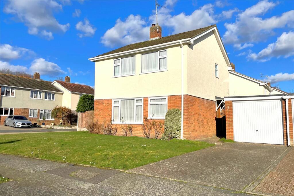 3 bedroom detached house for sale in Sycamore Drive, Frimley, Camberley