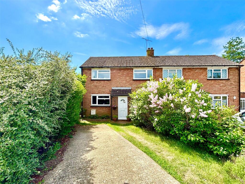 Main image of property: Middlemoor Road, Frimley, Camberley, Surrey, GU16