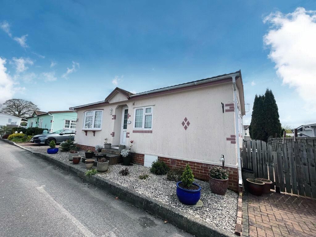 2 bedroom mobile home for sale in Middleview Drive, Surrey Hills Park, Normandy, GU3