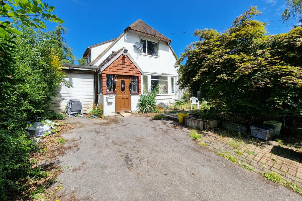 4 bedroom detached house for sale in Pirbright Road, Normandy, Surrey, GU3