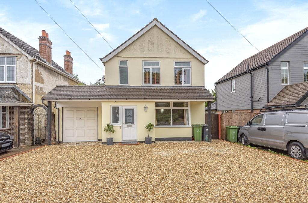 4 bedroom detached house for sale in Mytchett Road, Mytchett, Surrey, GU16