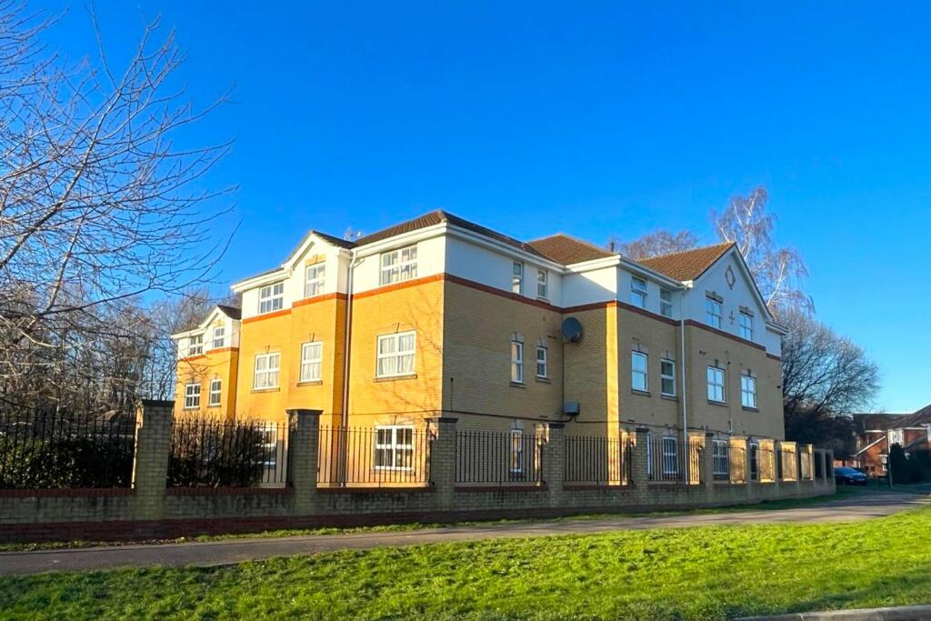 2 bedroom flat for sale in Balmoral House, Whittle Close, Ash Vale