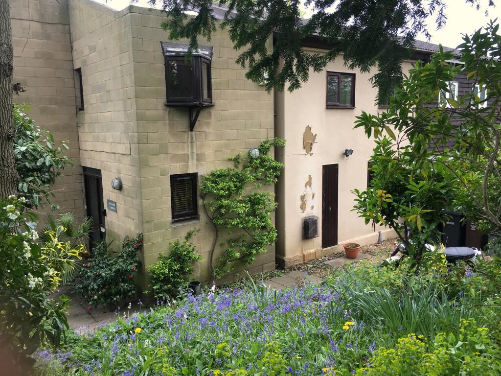 5 bedroom semi-detached house for sale in Batchwood Gardens, St. Albans, AL3