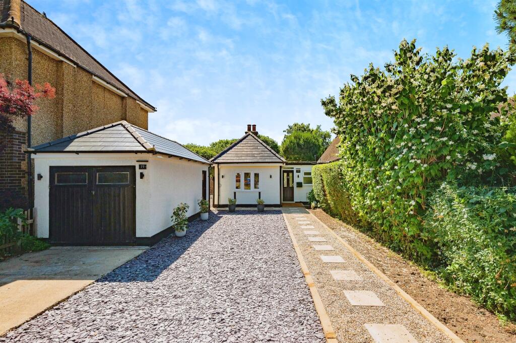 Additional property image - Hawfield Gardens, Park Street, St. Albans