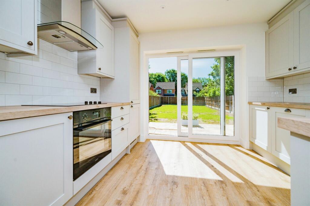 Additional property image - Hawfield Gardens, Park Street, St. Albans