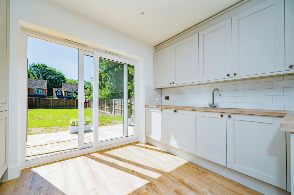 Additional property image - Hawfield Gardens, Park Street, St. Albans