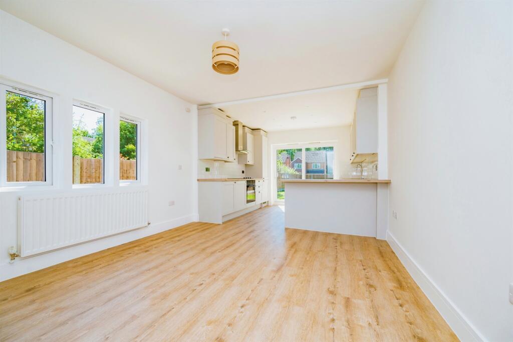 Additional property image - Hawfield Gardens, Park Street, St. Albans