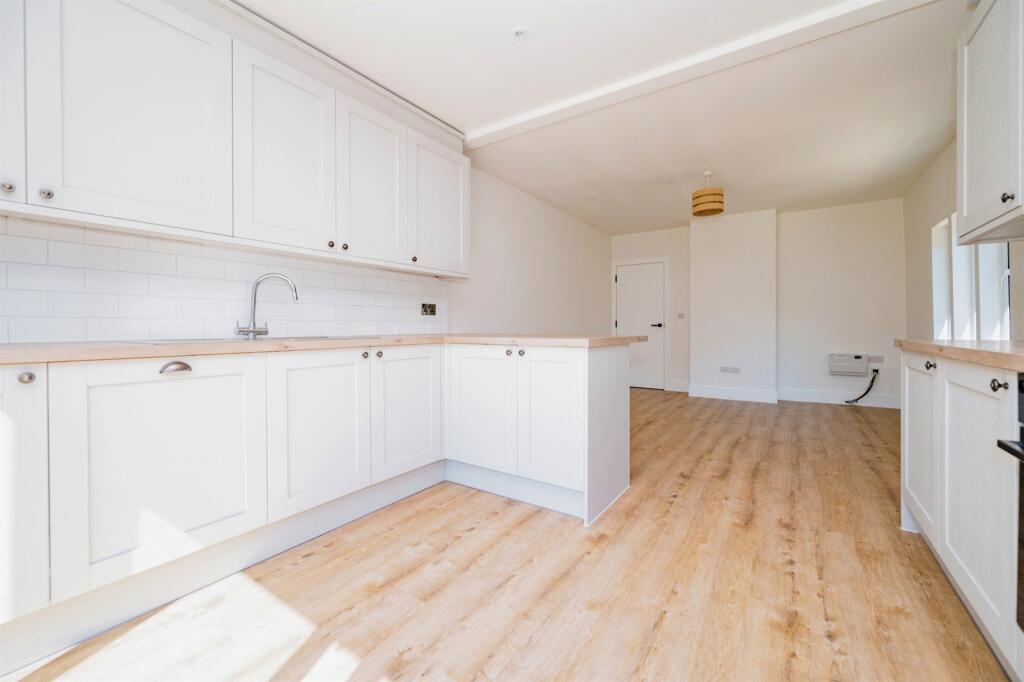 Additional property image - Hawfield Gardens, Park Street, St. Albans