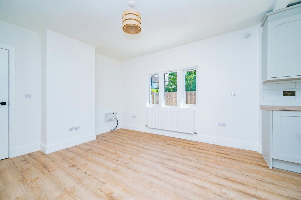 Additional property image - Hawfield Gardens, Park Street, St. Albans