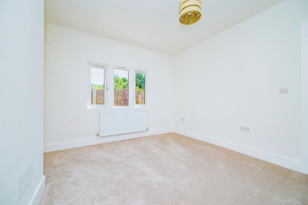 Additional property image - Hawfield Gardens, Park Street, St. Albans