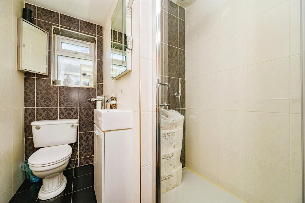 Additional property image - Chiswell Green Lane, St. Albans
