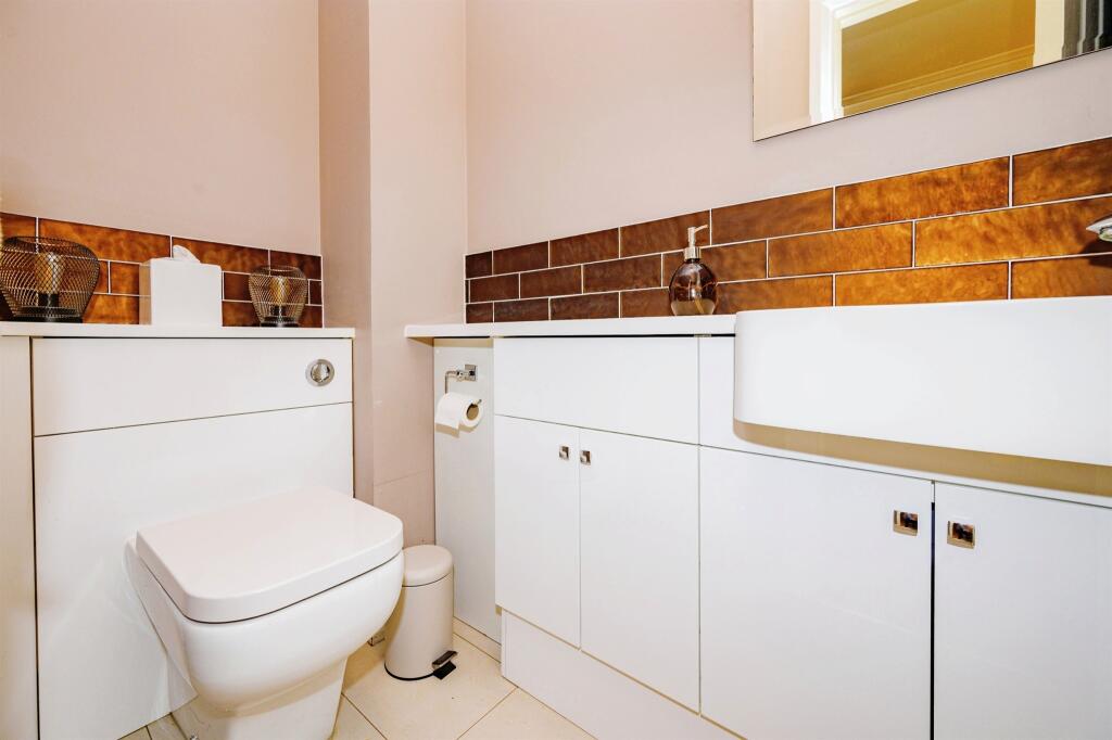Additional property image - Old Orchard, Park Street, St. Albans
