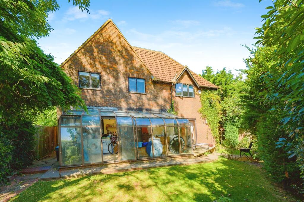 Additional property image - Old Orchard, Park Street, St. Albans