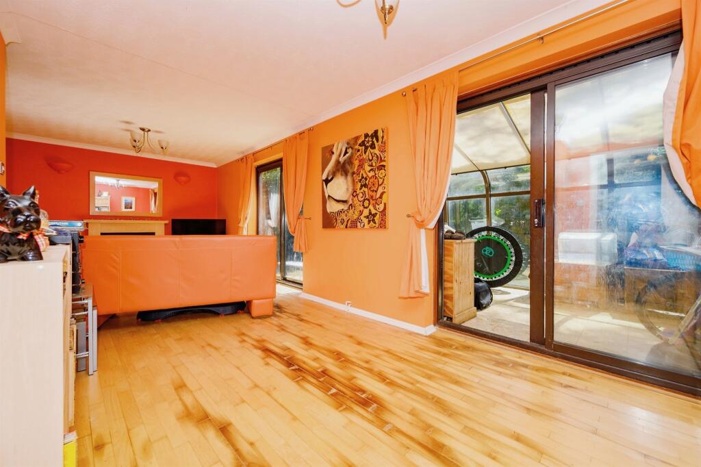 Additional property image - Old Orchard, Park Street, St. Albans