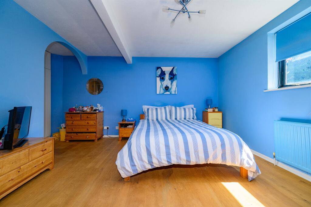 Additional property image - Old Orchard, Park Street, St. Albans
