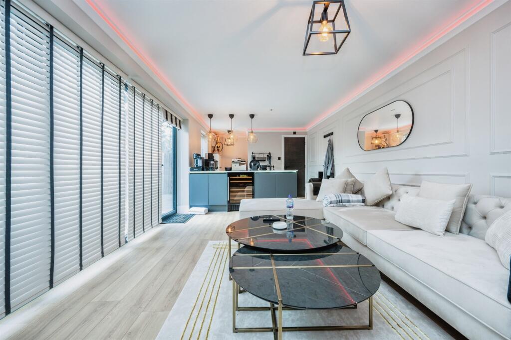 Additional property image - Abbey Avenue, St Albans