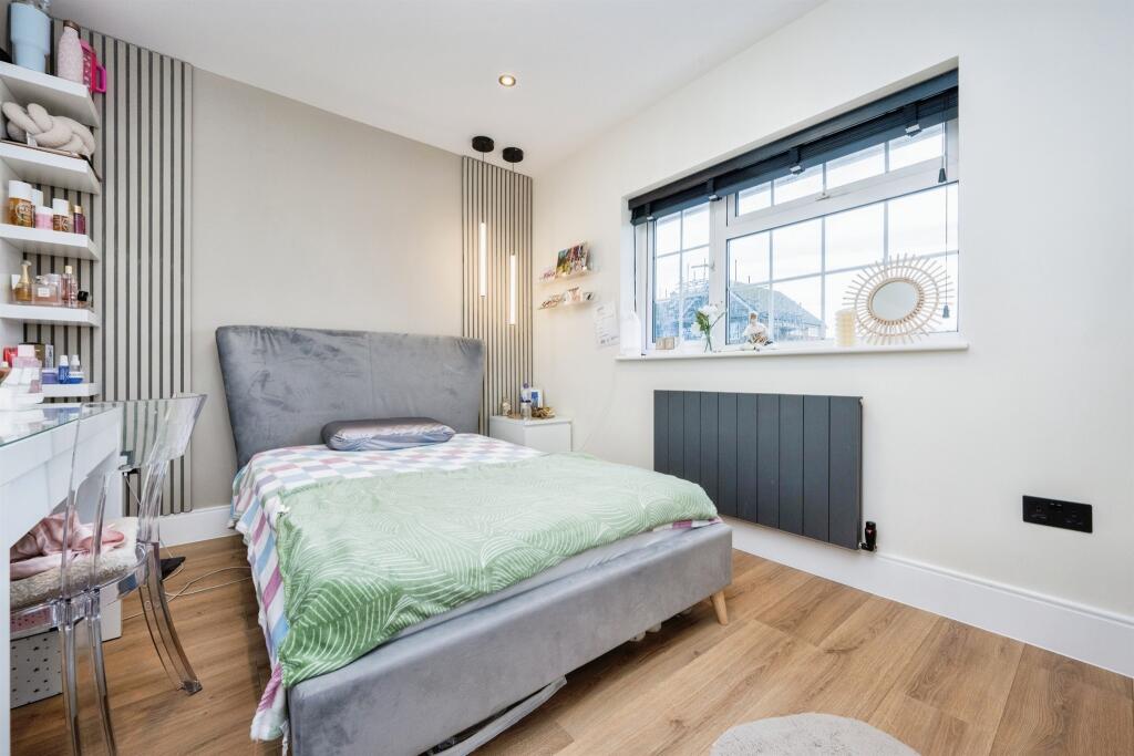 Additional property image - Abbey Avenue, St Albans