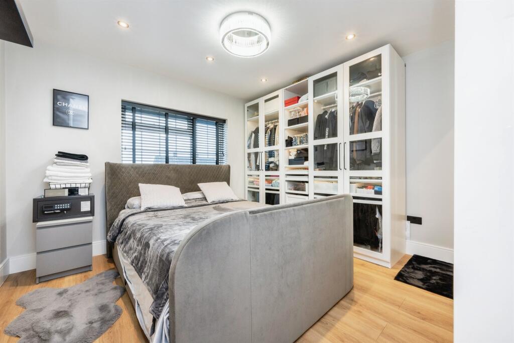Additional property image - Abbey Avenue, St Albans