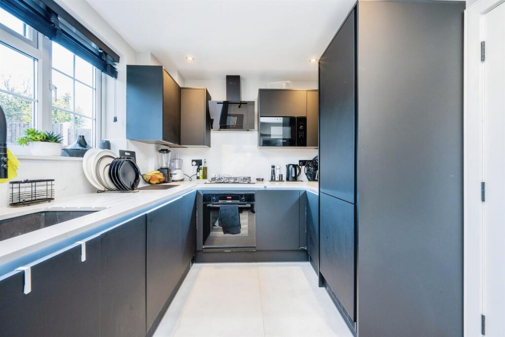 Additional property image - Abbey Avenue, St Albans