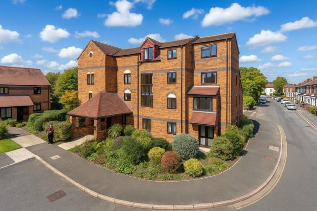 Main image of property: Belmont Hill, St. Albans