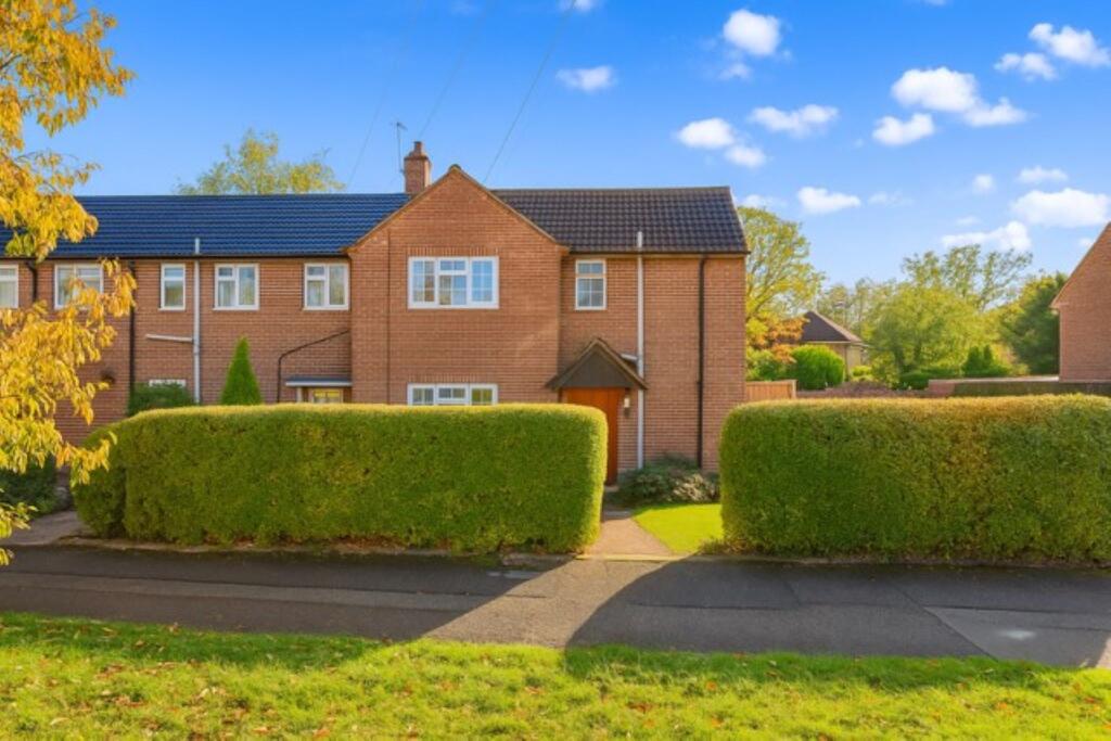 Main image of property: How Wood, Park Street, St. Albans