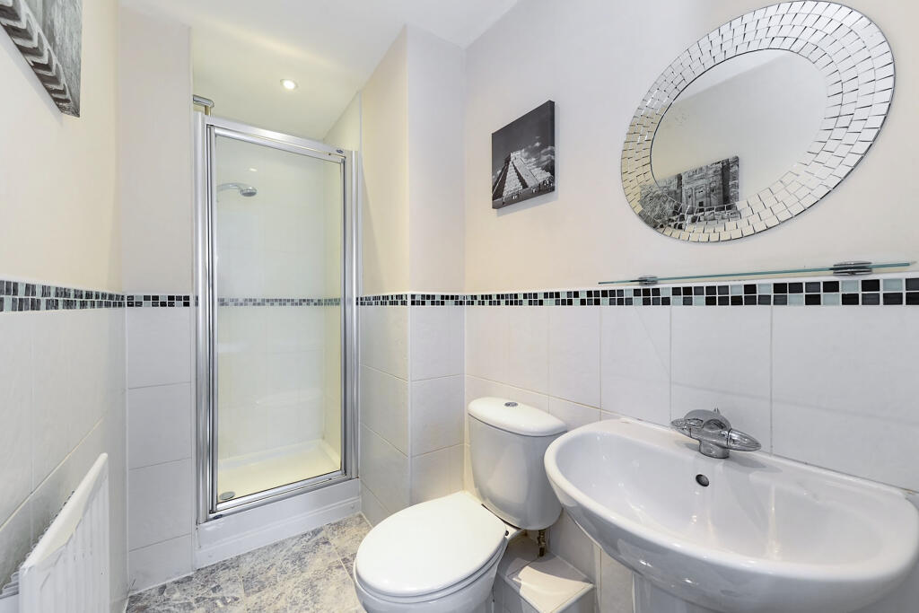 Additional property image - The Runway, Hatfield