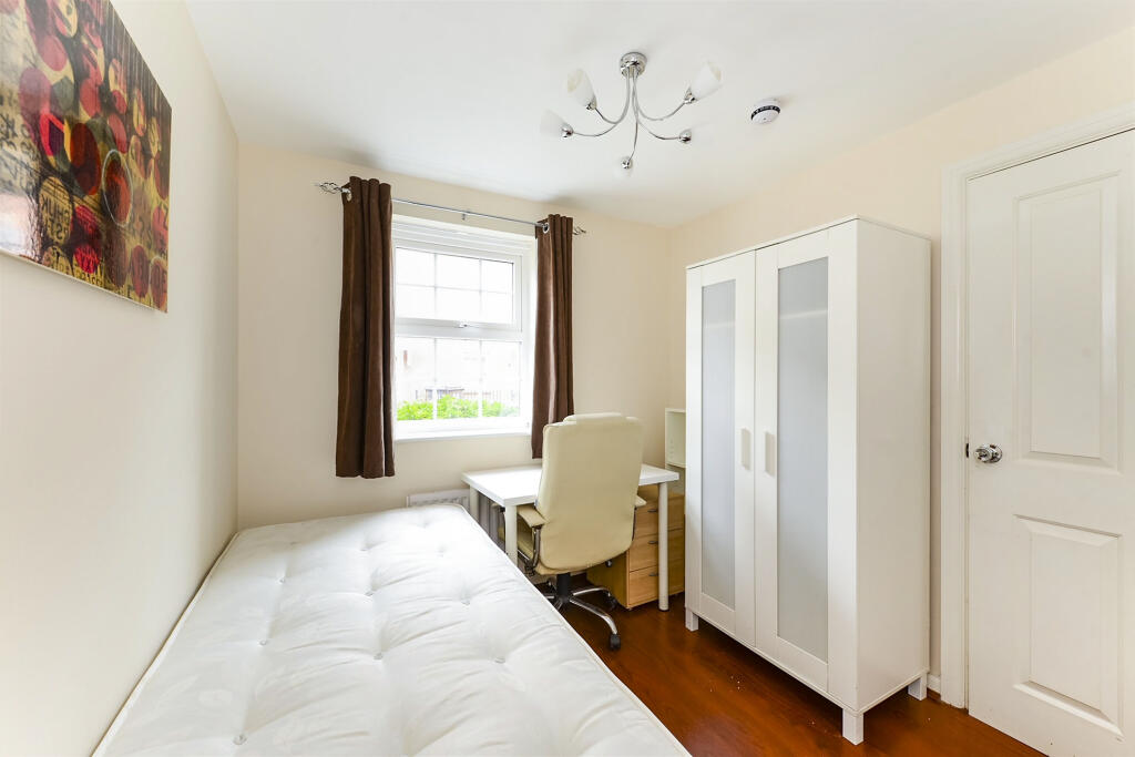 Additional property image - The Runway, Hatfield