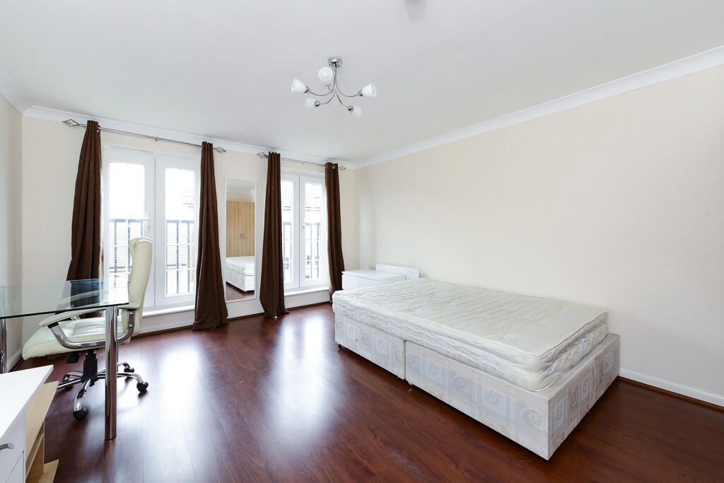 Additional property image - The Runway, Hatfield