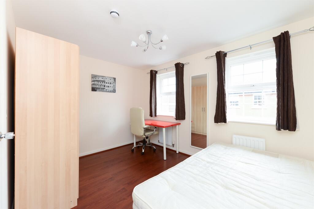 Additional property image - The Runway, Hatfield