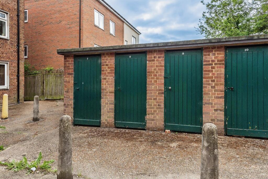 Additional property image - Hatfield Road, St. Albans