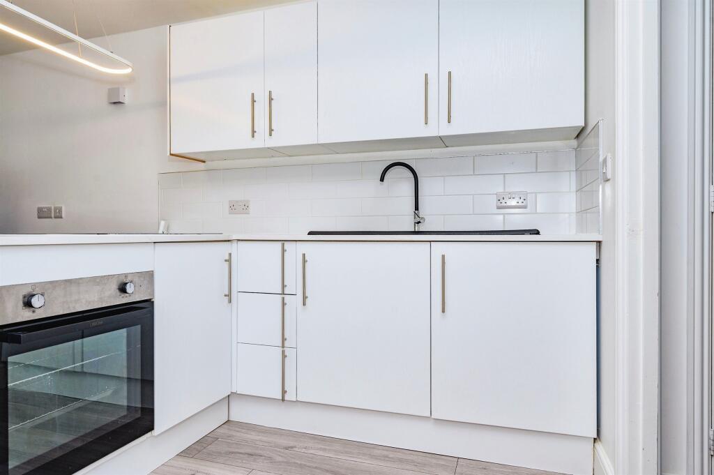 Additional property image - Kennedy Close, London Colney, St. Albans