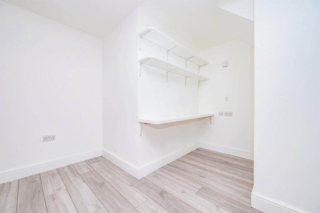 Additional property image - Kennedy Close, London Colney, St. Albans