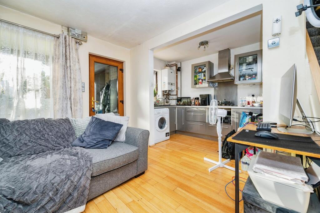 Additional property image - Jasmine Gardens, Hatfield
