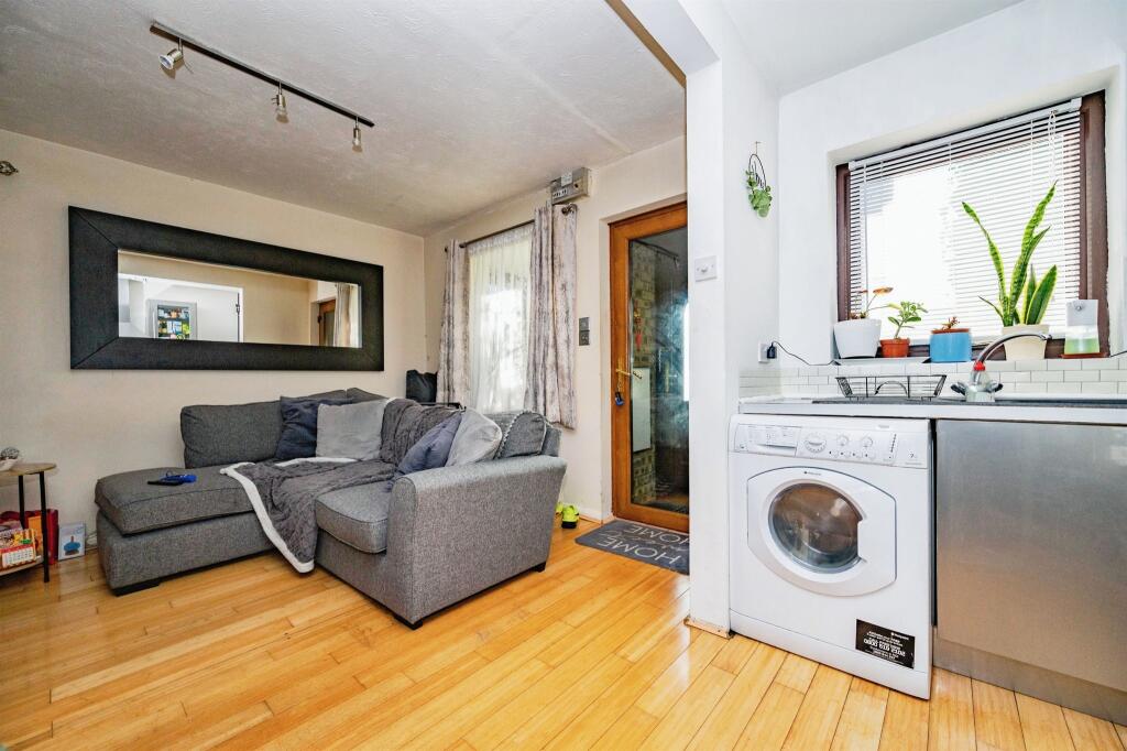 Additional property image - Jasmine Gardens, Hatfield