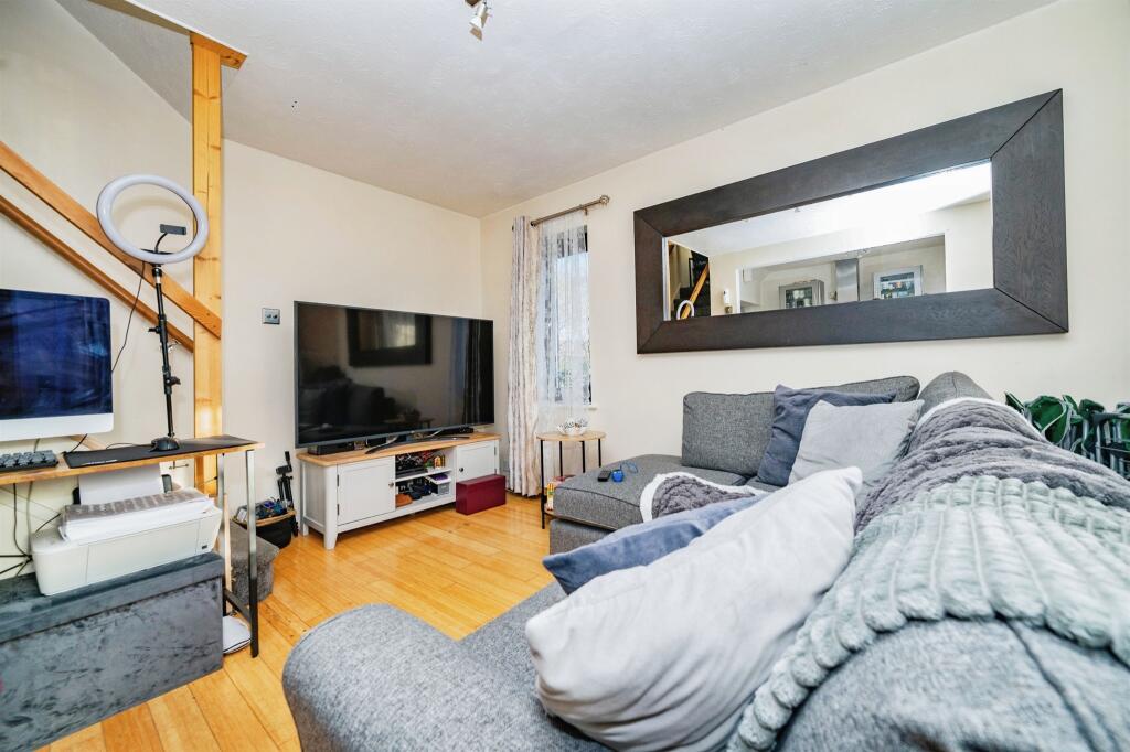 Additional property image - Jasmine Gardens, Hatfield