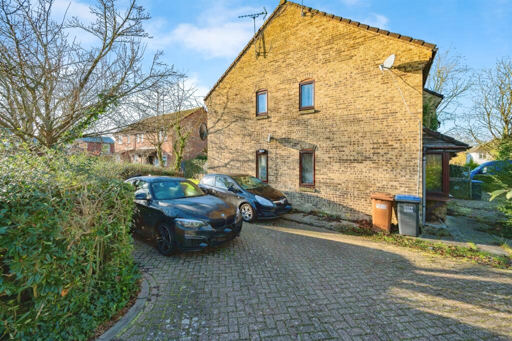 Additional property image - Jasmine Gardens, Hatfield